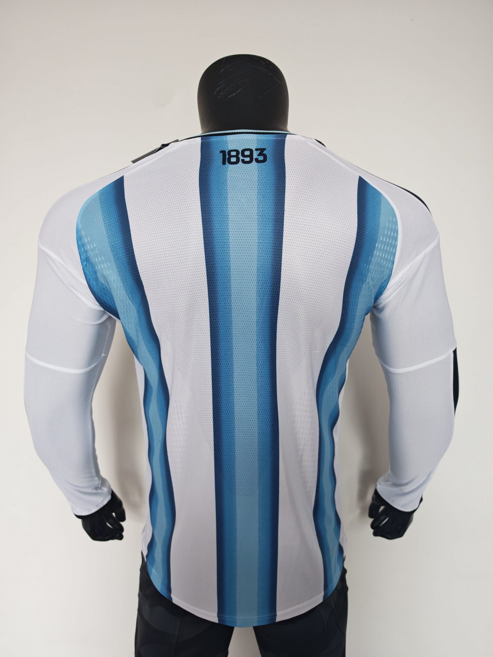 Argentina 2026 World Cup Home Jersey – Player Version (Full Sleeve) - Image 8