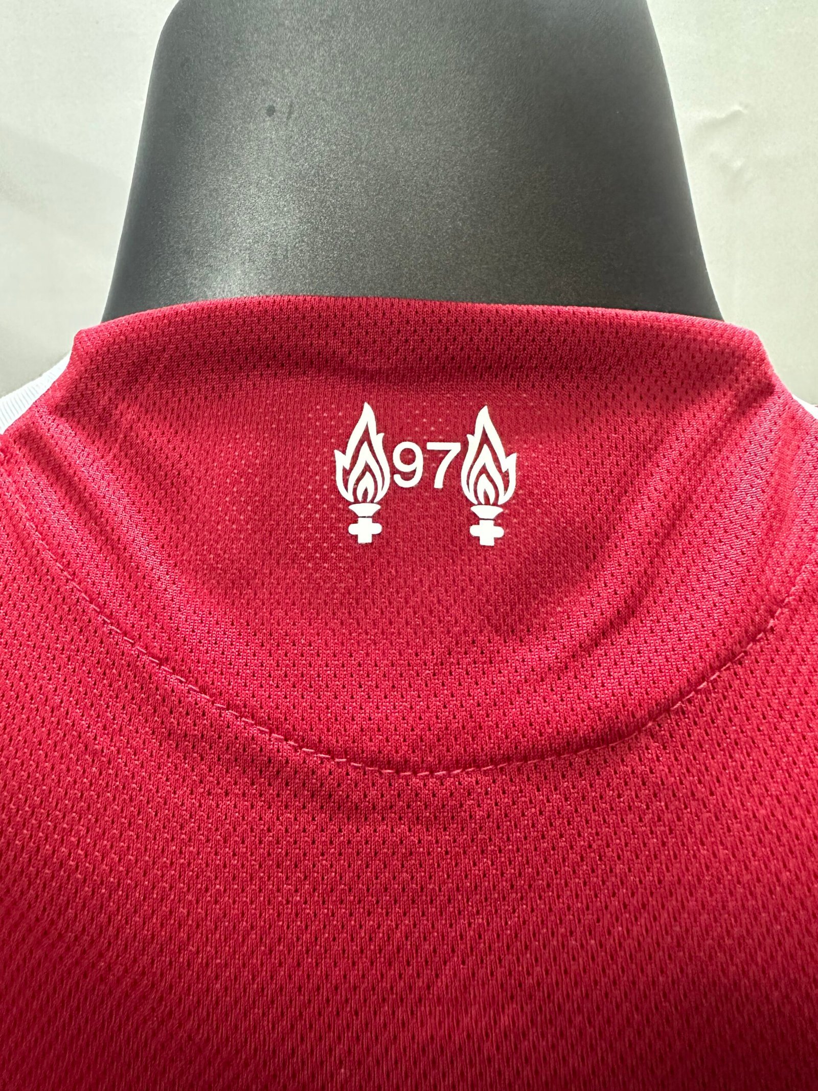 Liverpool FC Home Jersey 25/26 Season- Player Version (Half Sleeve) - Image 5