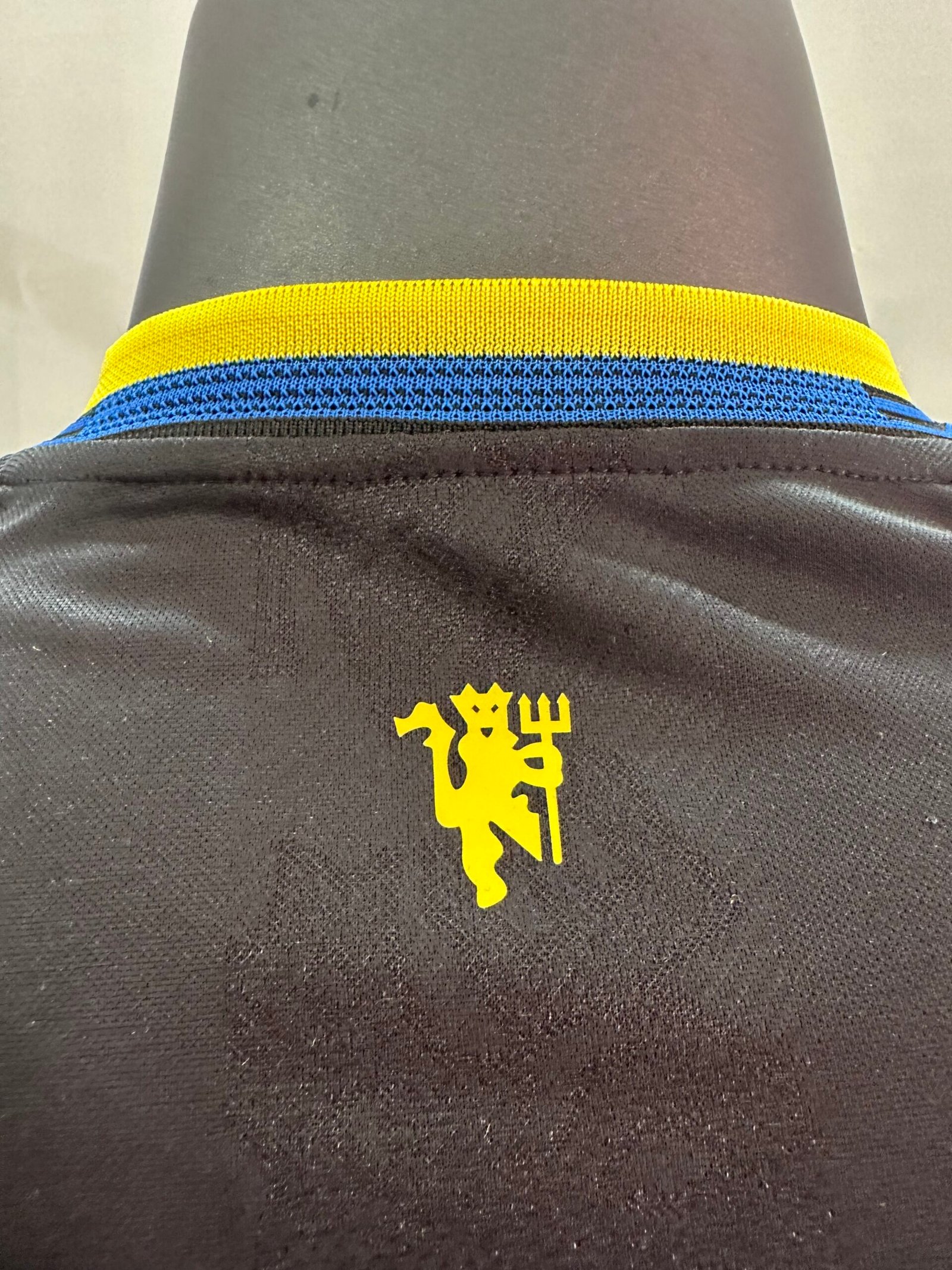 Manchester United Third Kit Black Jersey 2025/26- Player Version (Half Sleeve) - Image 5