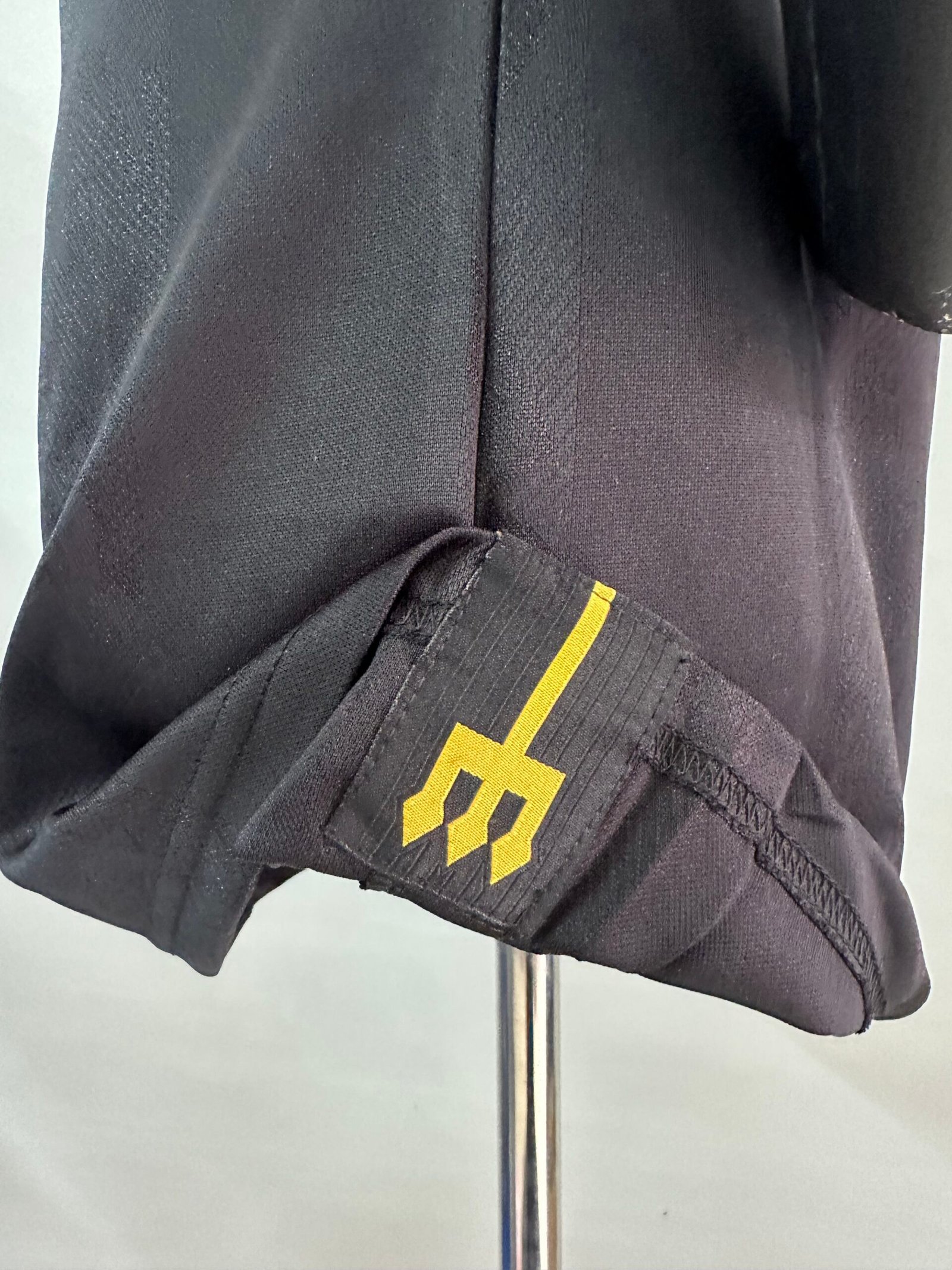 Manchester United Third Kit Black Jersey 2025/26- Player Version (Half Sleeve) - Image 4