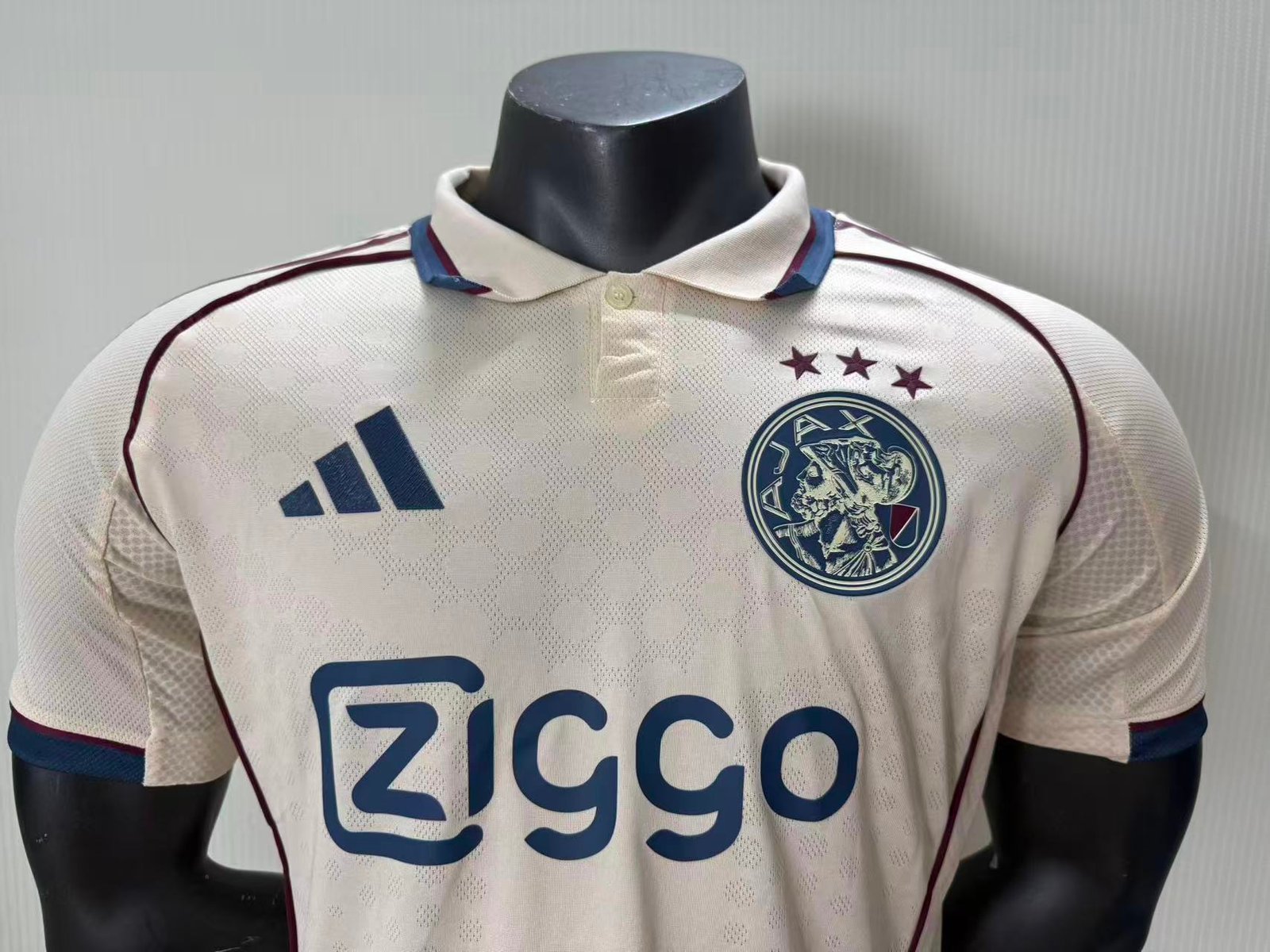 Ajax Amsterdam 25/26 Third Kit – Player Version (Half Sleeve) - Image 4