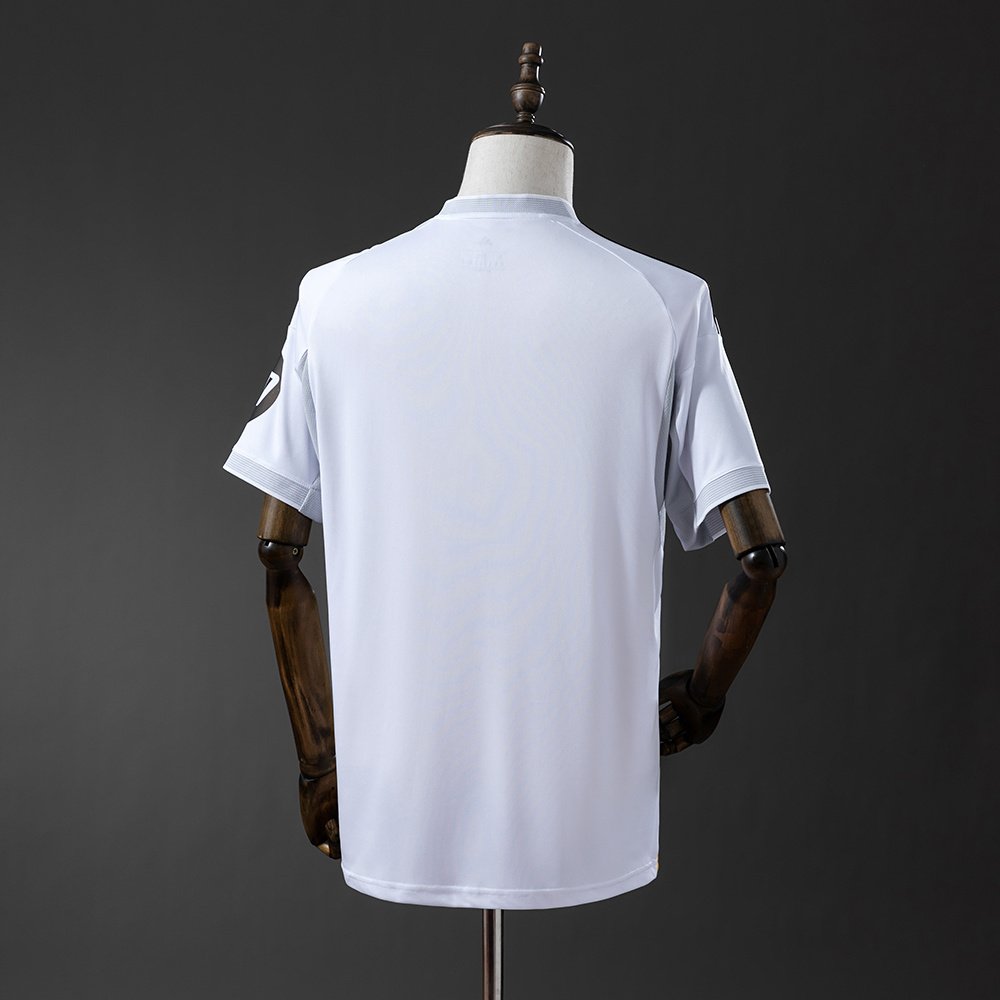 Real Madrid 25/26 Home Jersey – Fan Version (Half Sleeve) - Image 2