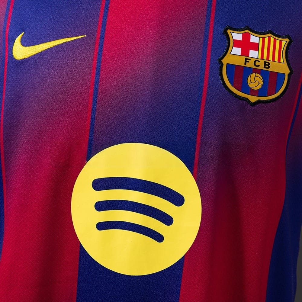 FC Barcelona 25/26 Home Jersey – Fan Version (Half Sleeve) - Image 4