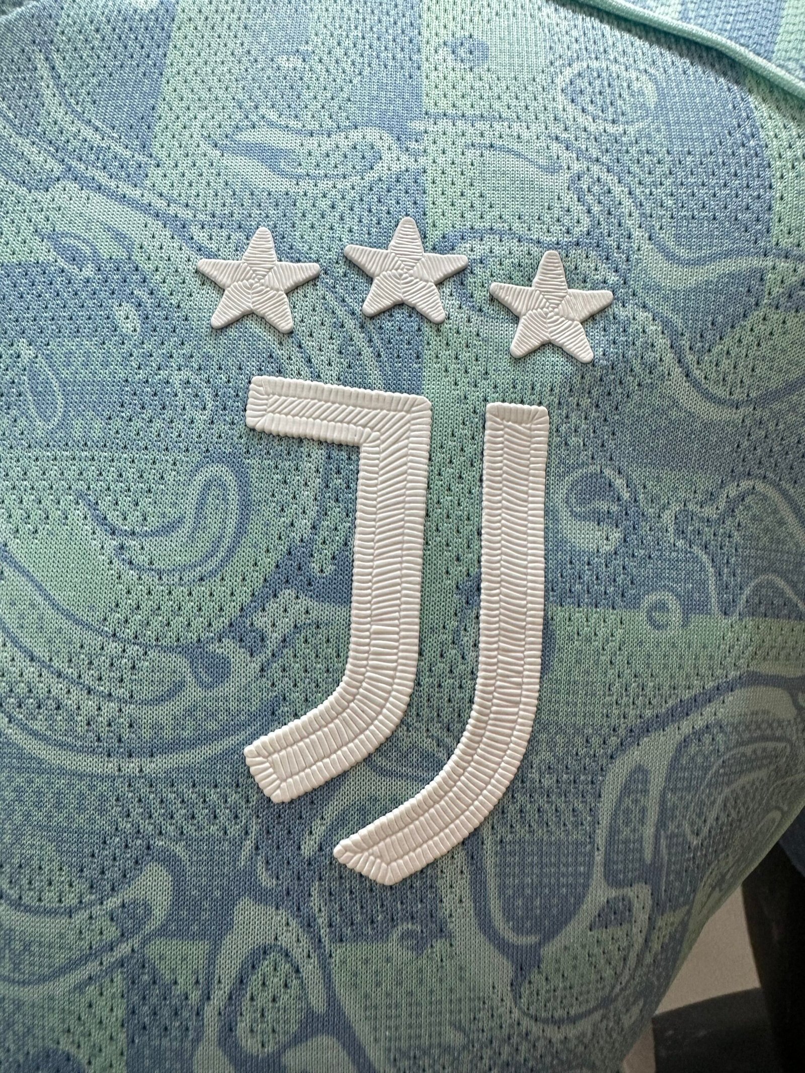 Juventus 25/26 Away Jersey – Player Version (Half Sleeve) - Image 7