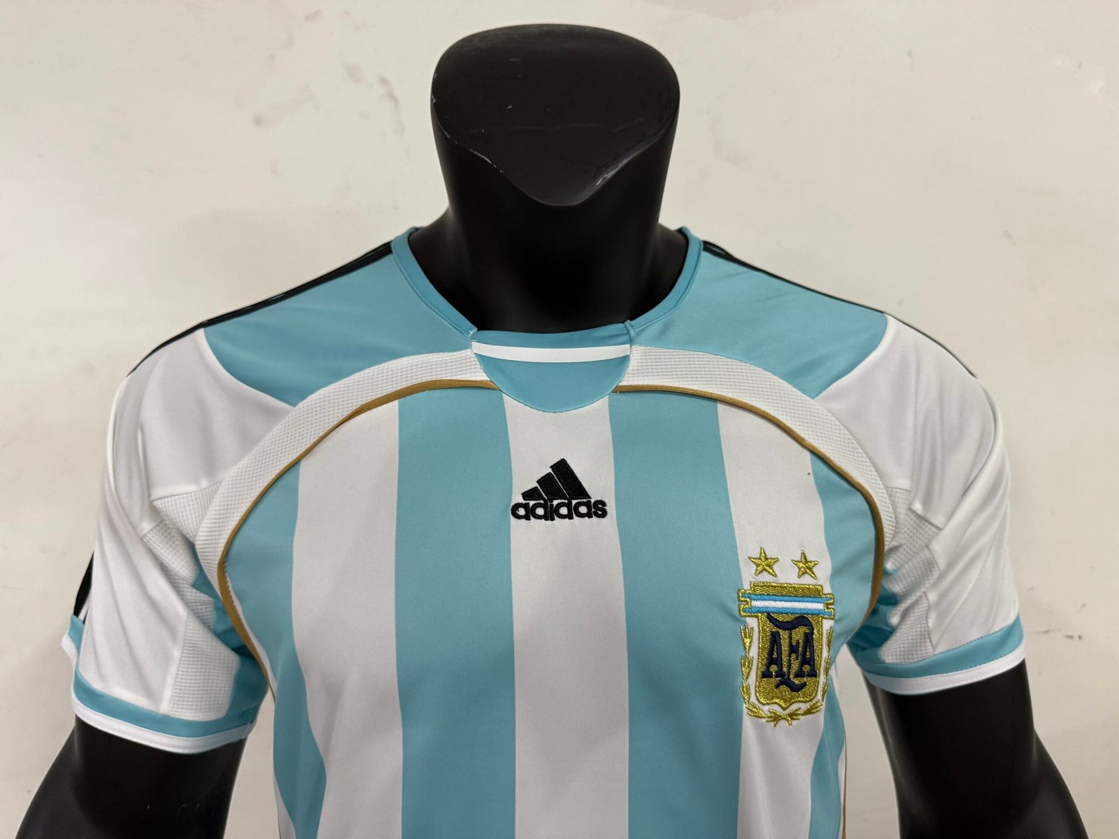 Argentina 2006 World Cup Home Kit Half Sleeve- Retro Jersey - Image 7