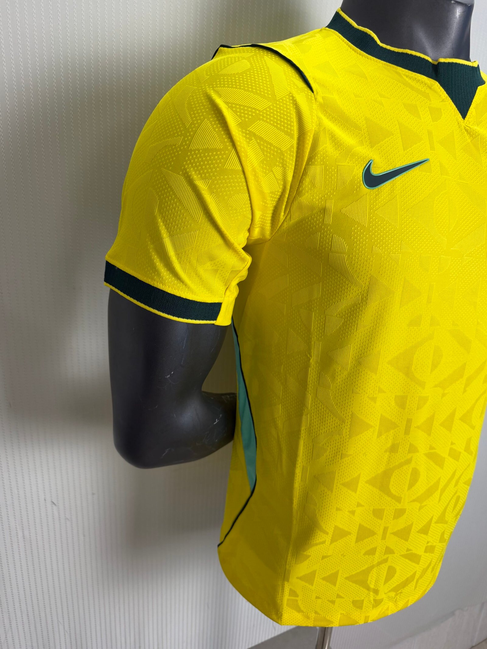 Brazil 2026 World Cup Home Jersey – Player Version (Half Sleeve) - Image 4