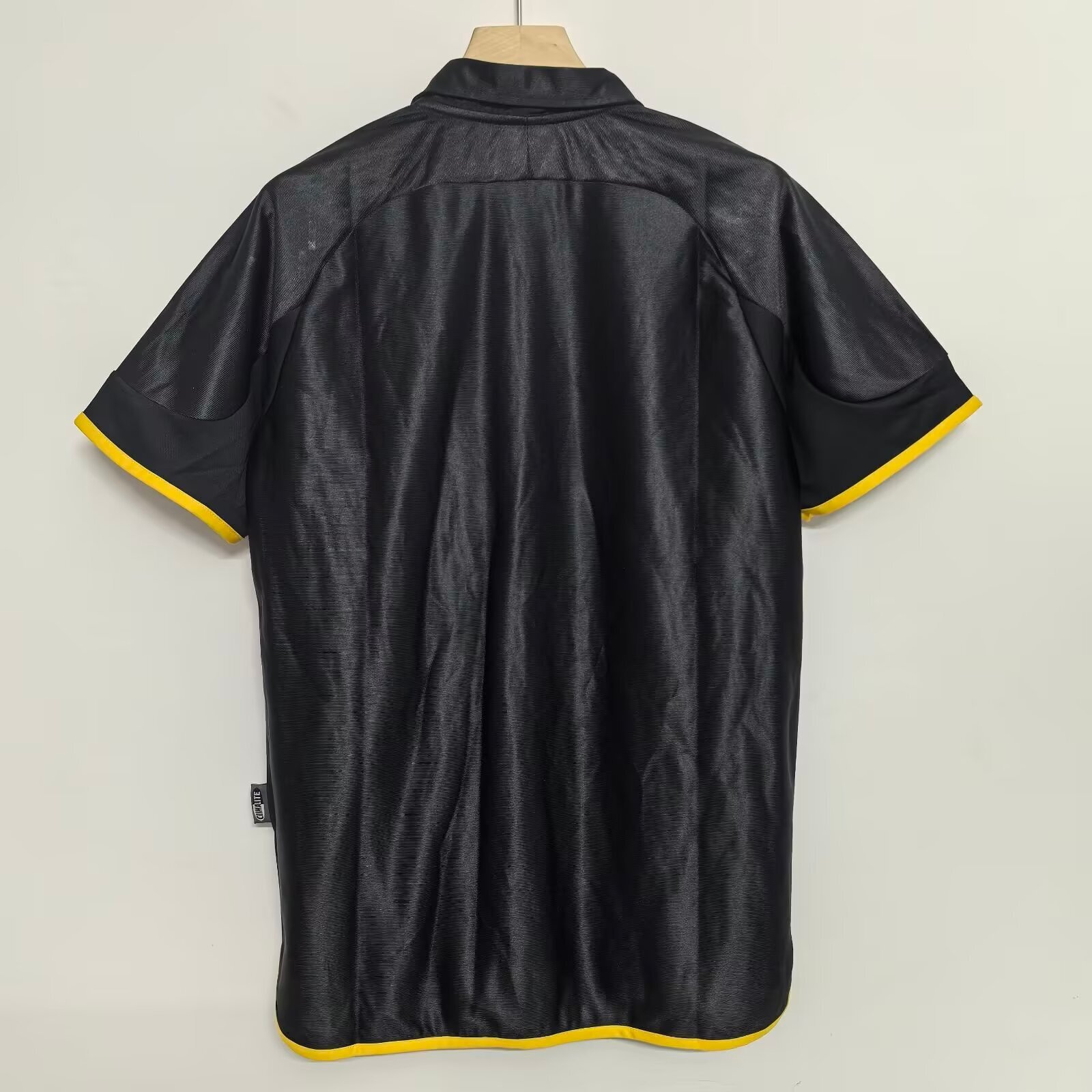 Real Madrid 98-99 Away Black Teka Half Sleeve- Retro Jersey - Image 4