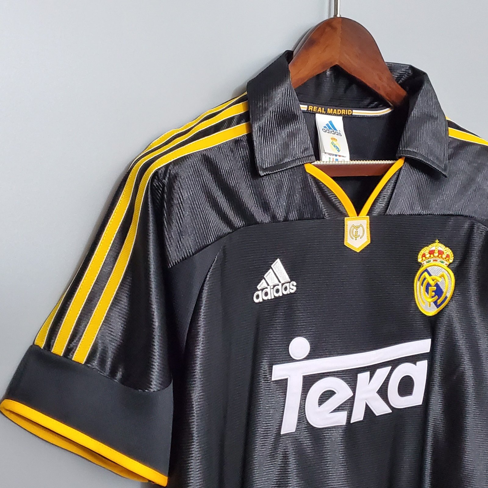 Real Madrid 98-99 Away Black Teka Half Sleeve- Retro Jersey - Image 2