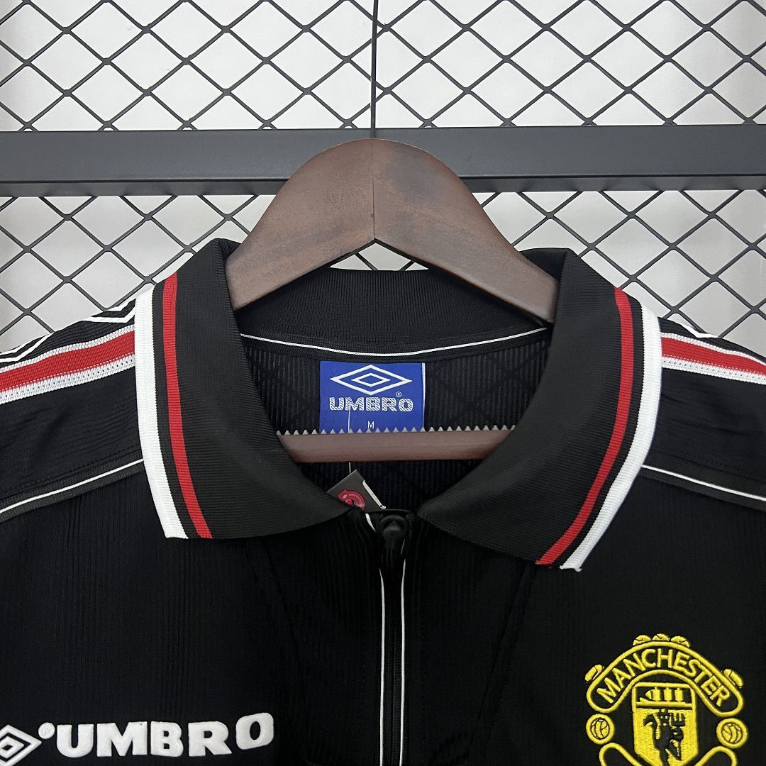 Manchester United 1998-1999 Away Kit Half Sleeve- Retro Jersey - Image 3