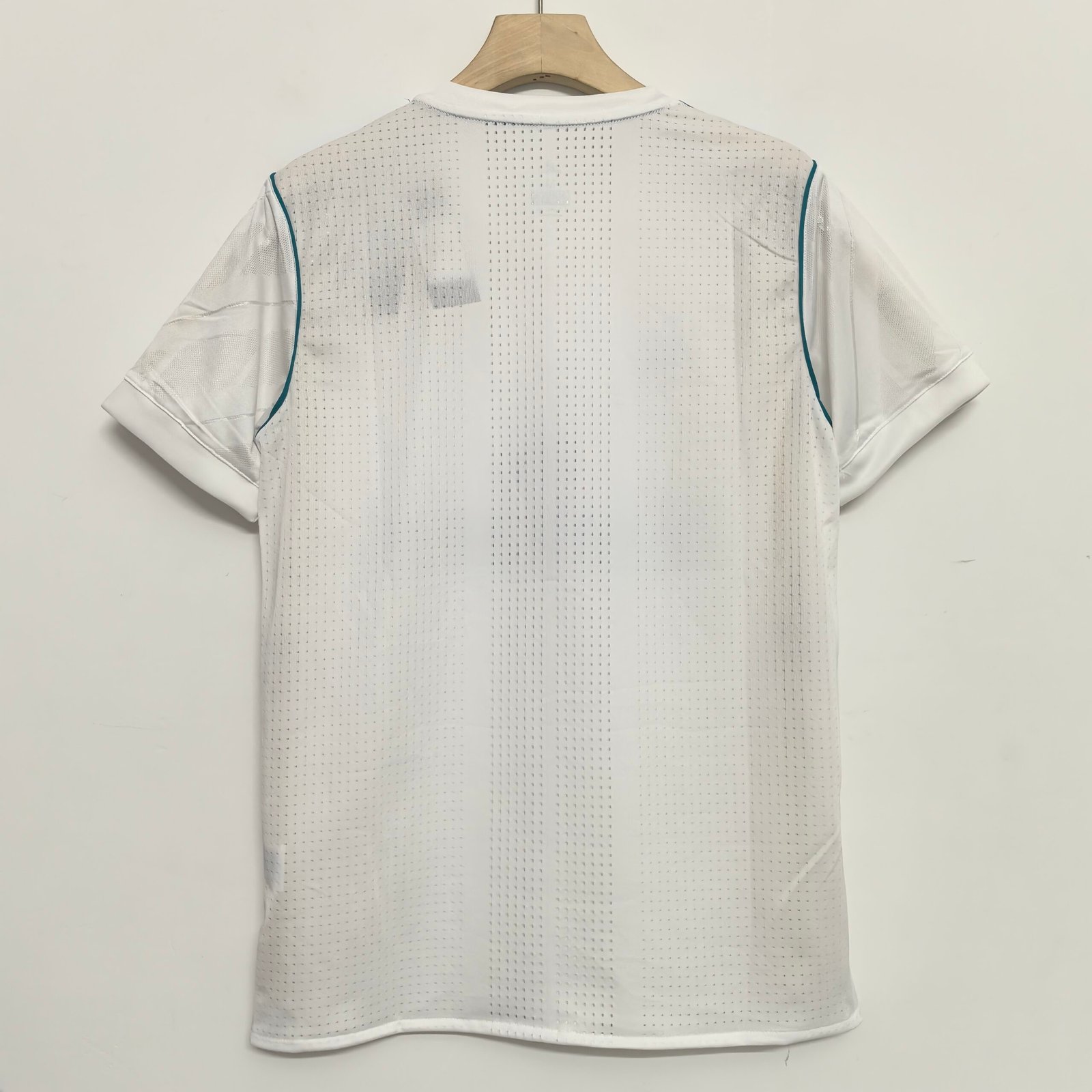 Real Madrid 17-18 Home Retro Jersey - Image 2