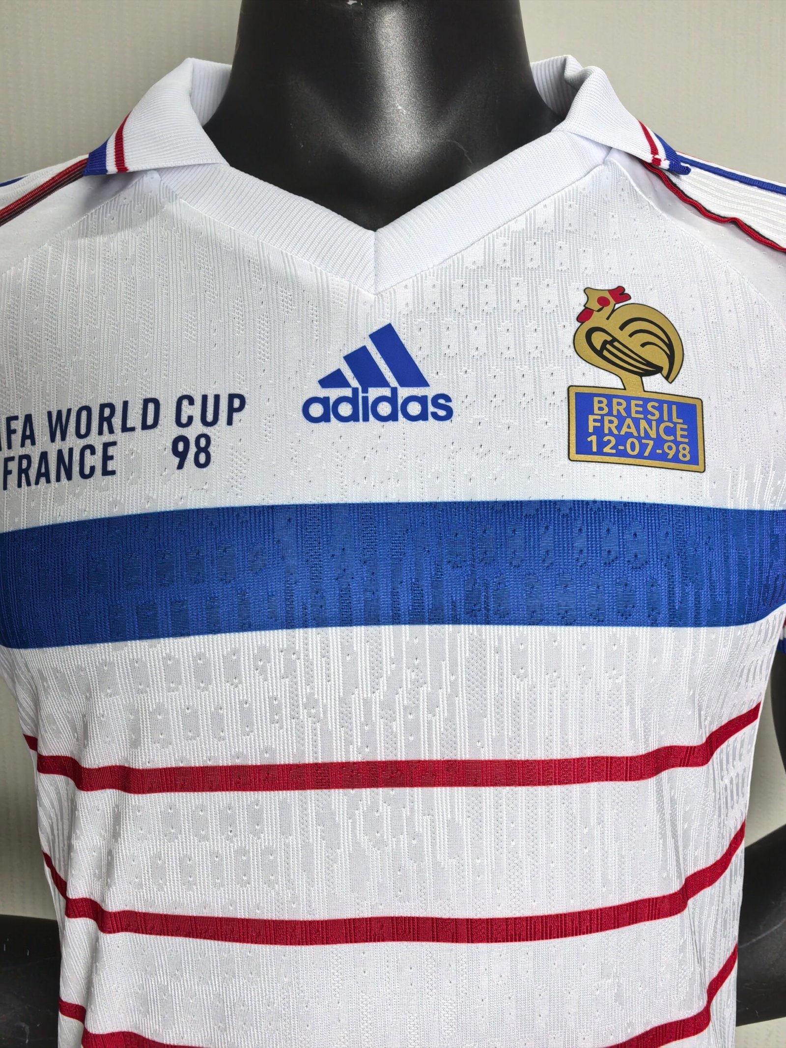 France World Cup 1998 Away Kit (Half Sleeve) - Retro Jersey - Image 3