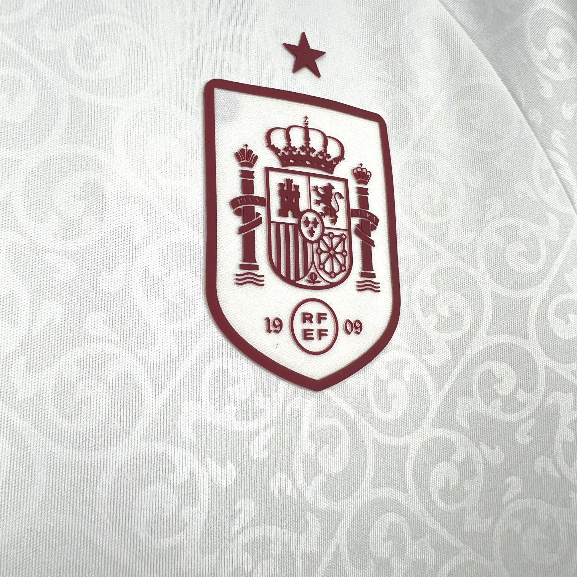 Spain 2026 World Cup Away Kids Jersey - Image 4