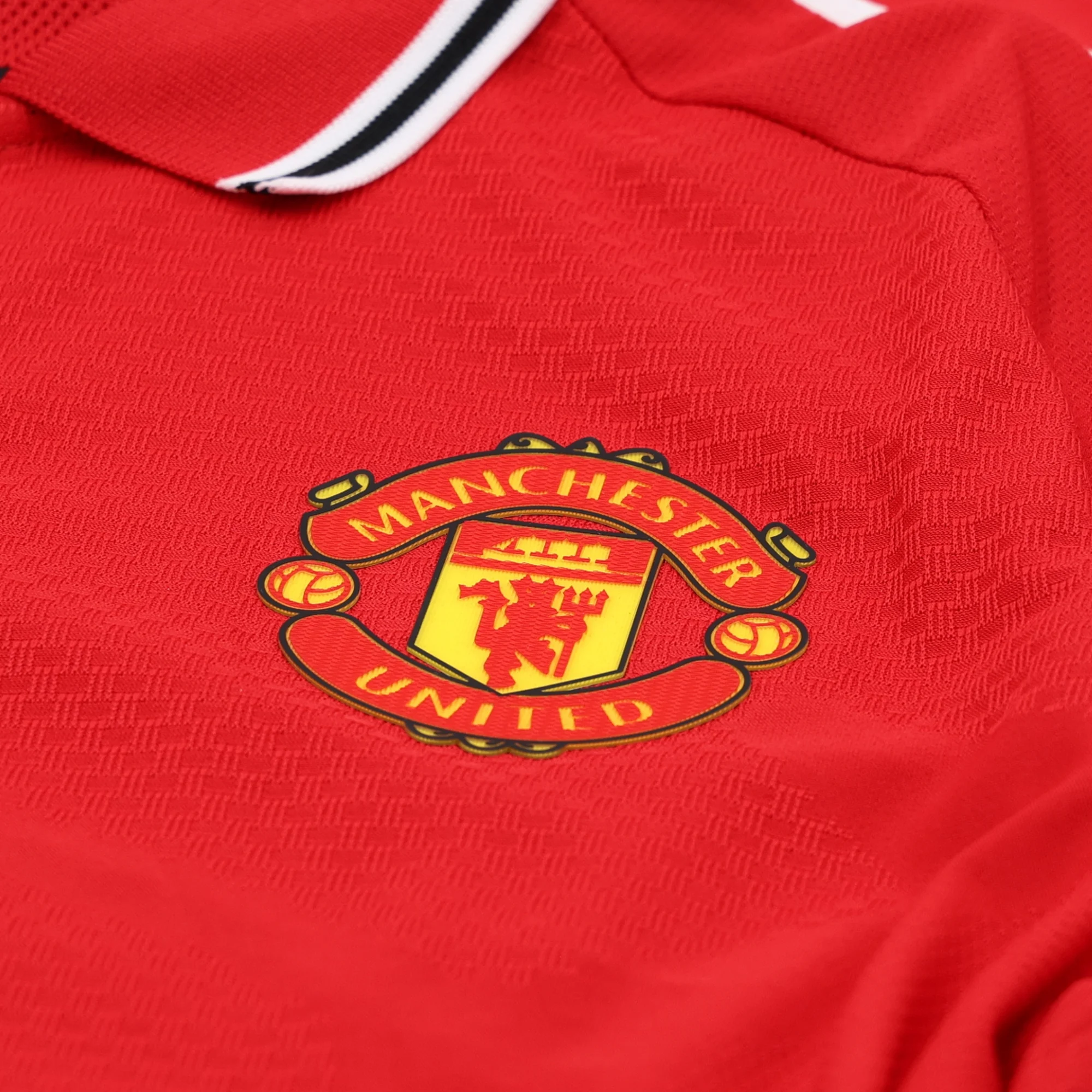 Manchester United 26-27 Home Jersey - Player Version (Half Sleeve) - Image 4